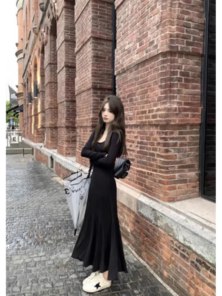 紙片人連衣裙壓褶黑色圓領高腰顯瘦秋季長款魚尾裙小個子