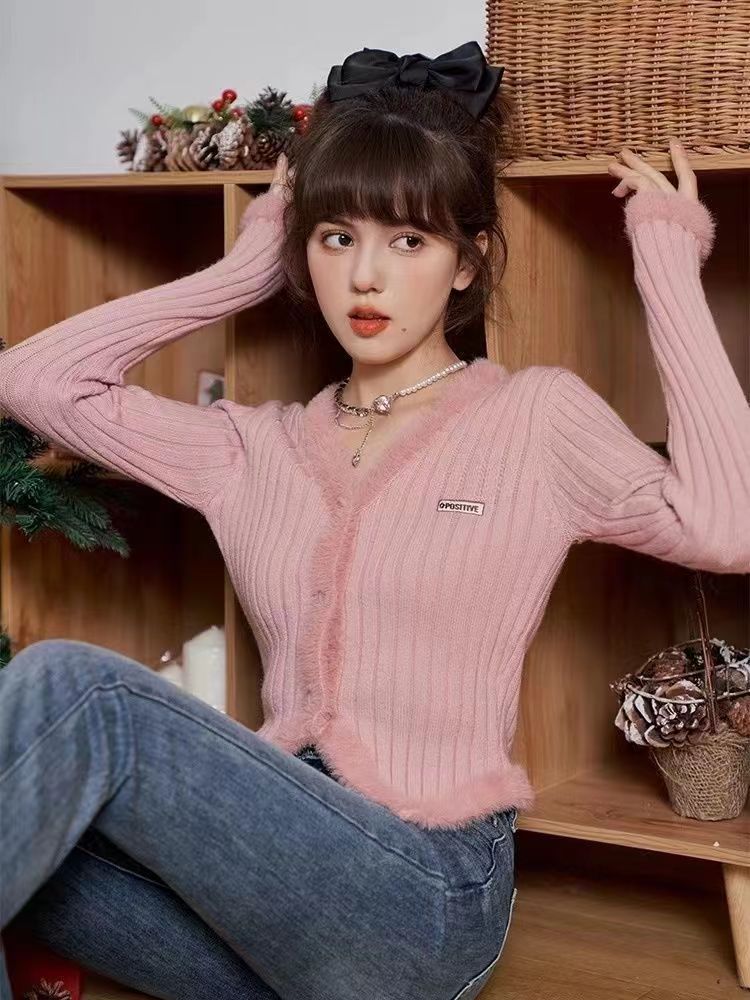 Short sweater knitted cardigan for women spring and autumn new 2023 white slim striped petite V-neck top