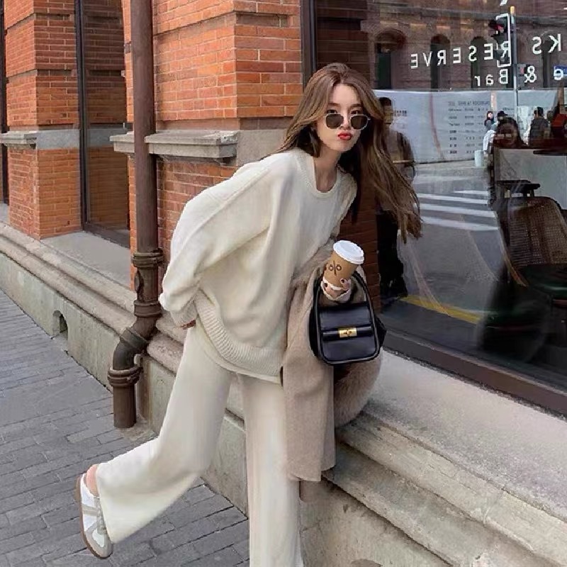 2023 Autumn and Winter New Fashion Simple Round Neck Knitted Sweater Loose Wide-Leg Pants Casual and Versatile Two-piece Suit