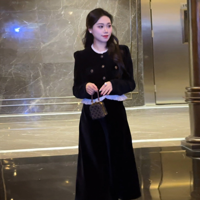 Xiaoxiang Hepburn style black velvet long-sleeved dress for women early autumn 2023 new high-end temperament long dress