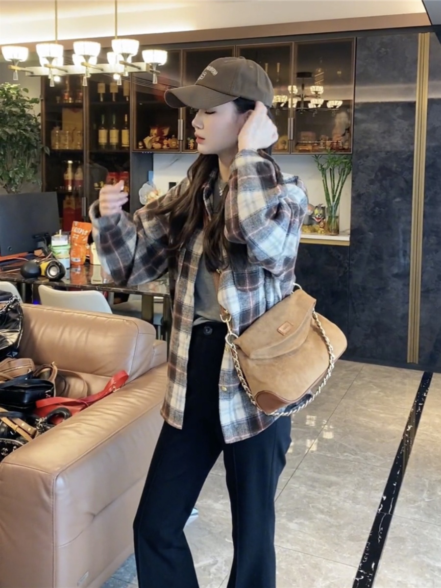 港風復古磨毛格子襯衫女秋季設計感小眾襯衣寬鬆慵懶疊穿上衣外套