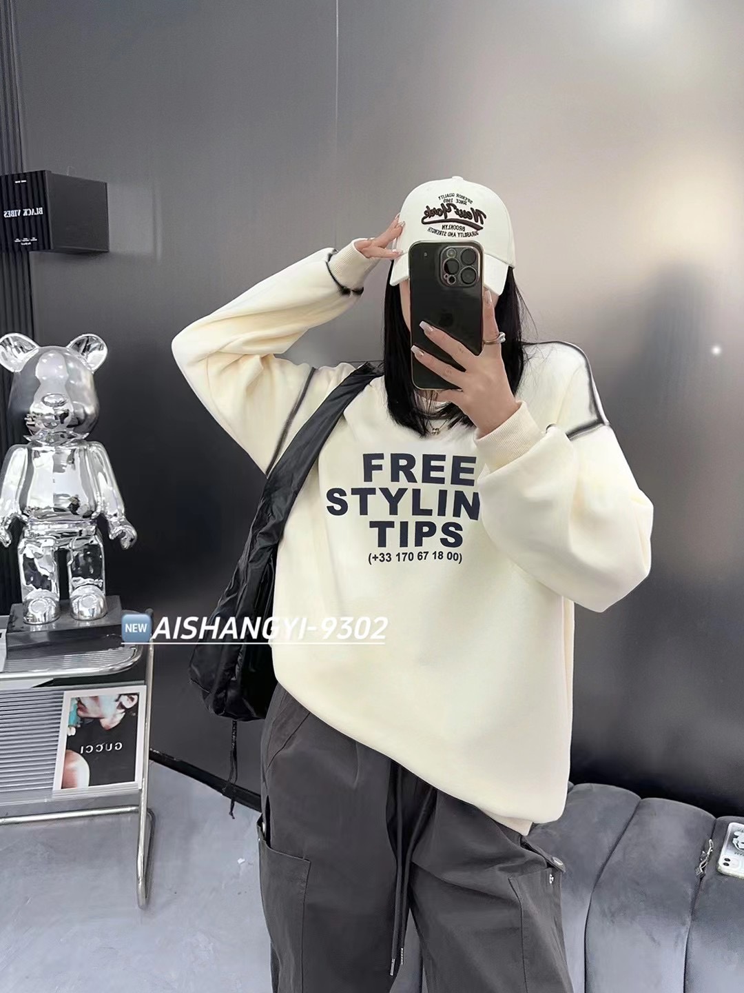 American retro round neck sweatshirt for women autumn and winter 2023 new European fashion brand lazy style velvet thickened pullover jacket