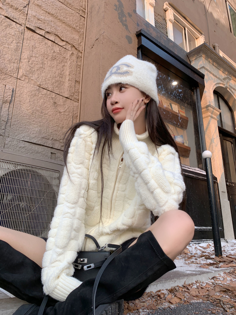 實拍白色毛衣外套女秋冬高級設計感外穿立領拉鏈開衫針織上衣