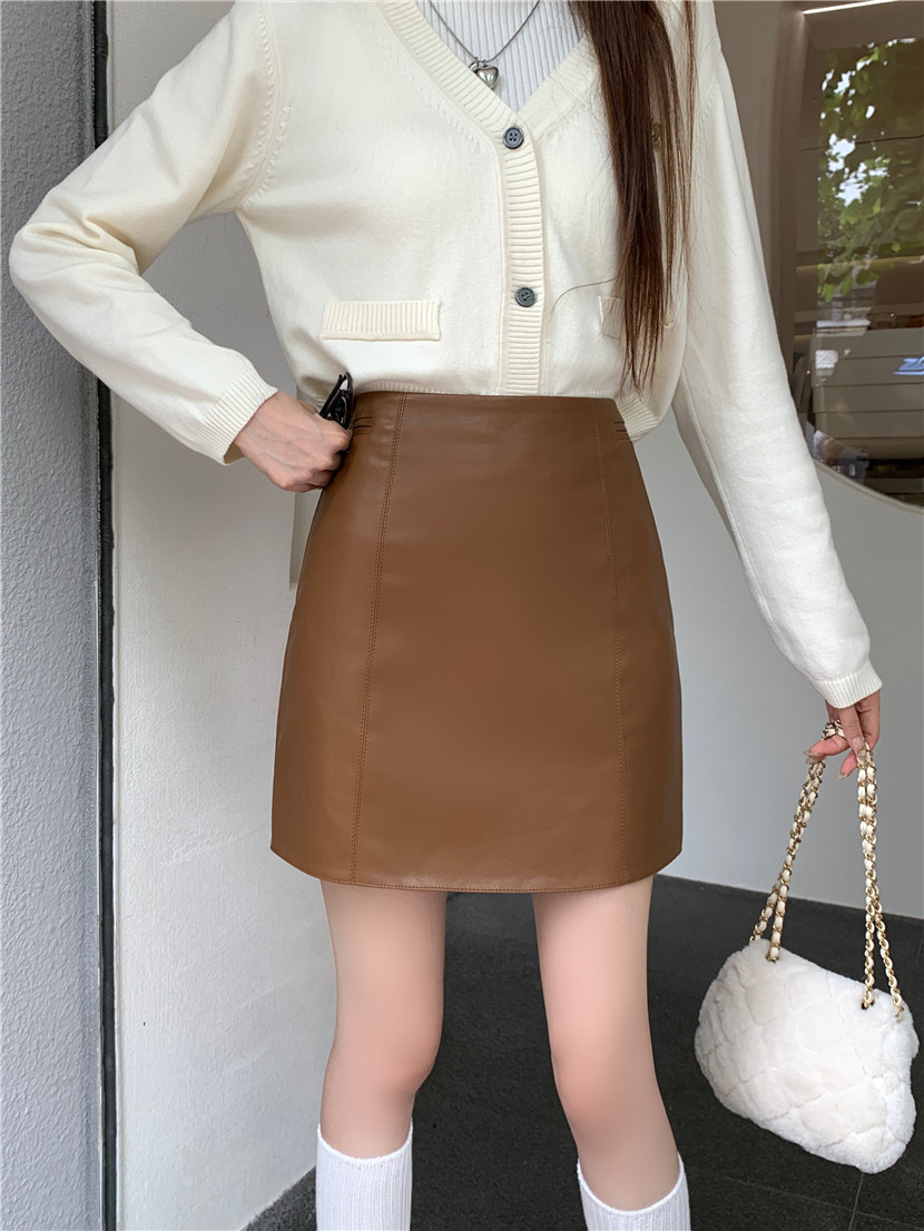 Actual shot of leather short skirt for women, versatile, high waist, hip-covering, slimming A-line skirt, pu leather skirt