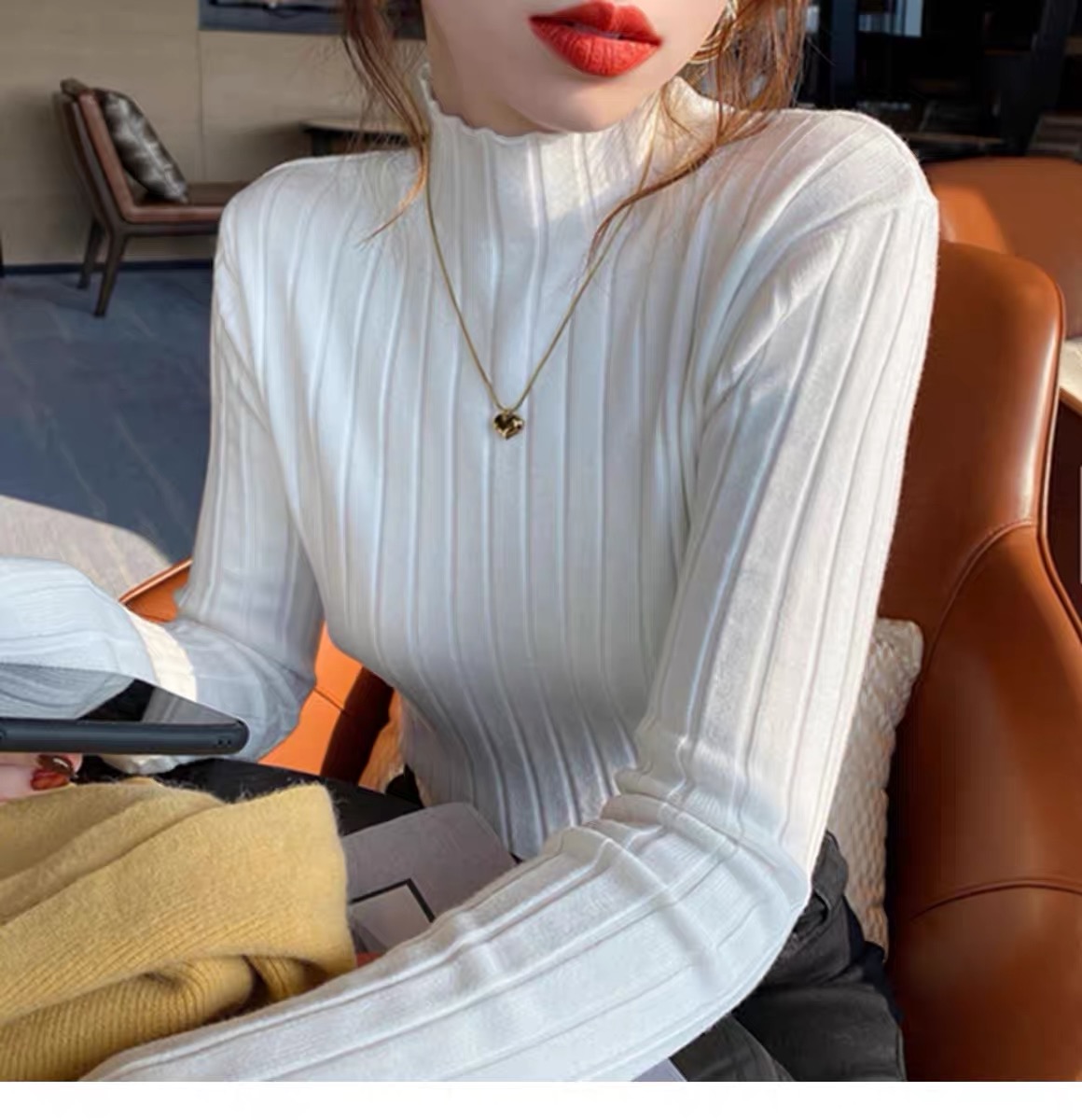 Half turtleneck bottoming shirt for women in autumn and winter, high-end long-sleeved T-shirt with western style and suit with French atmosphere top