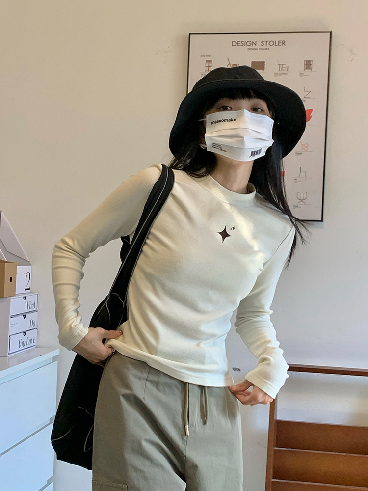 秋冬季加厚磨毛修身內搭長袖t恤女上衣2023新款刺繡半高領打底衫
