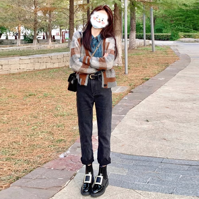 Knitted sweaters, cardigans, sweater jackets for women, spring and autumn short styles, 2023 new early autumn tops, high-end wear for early autumn