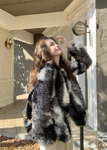 Actual shot of Korean chic splash-ink high-end atmospheric furry quilted warm jacket