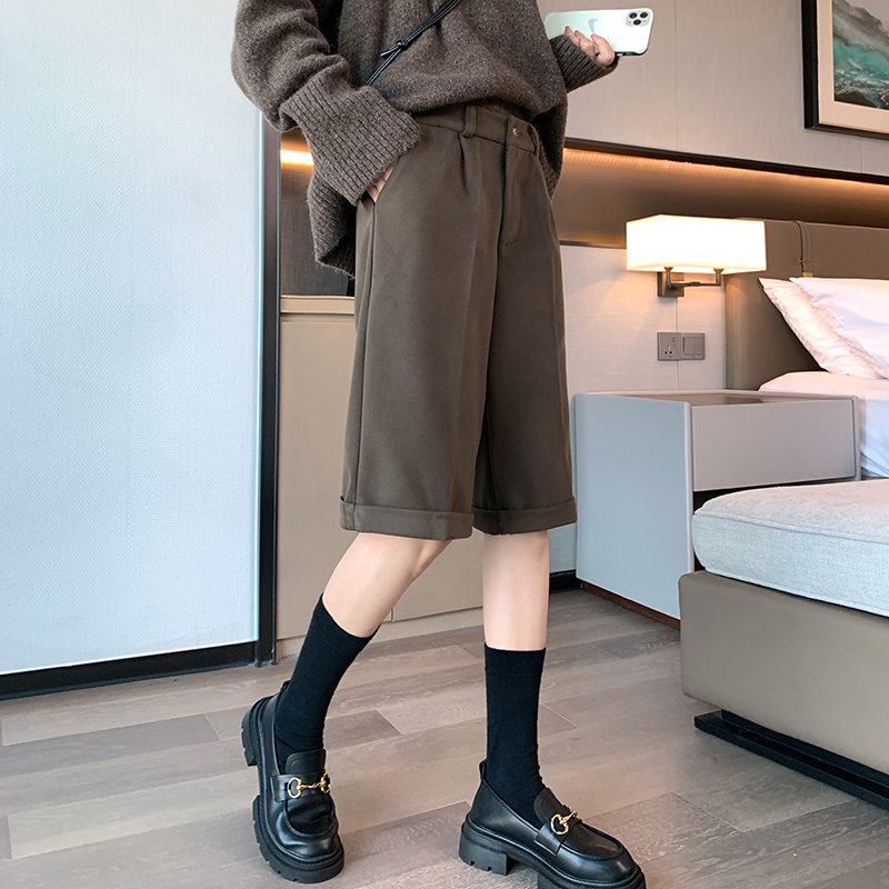 Real shot of woolen shorts for women 2023 autumn and winter five-point high-waisted straight-leg slimming wide-leg mid-pants for outer wear with leggings and boots