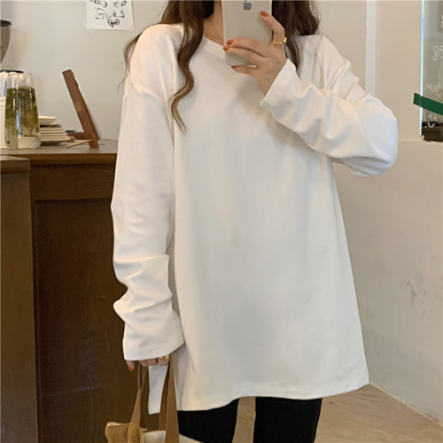 Real shot of German velvet white bottoming shirt for women in autumn and winter layered with velvet long-sleeved T-shirt for women in mid-length style