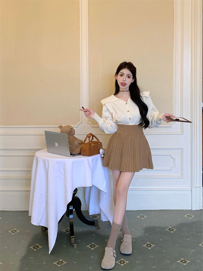 Actual shot of lapel knitted top, coat, cardigan, sweater, knitted sweater + high-waisted skirt, short skirt, pleated skirt