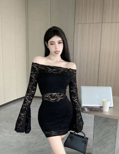 Real shot of one-line collar, off-shoulder sexy long-sleeved dress, lace hollow design, bell-sleeved hip-covering short skirt