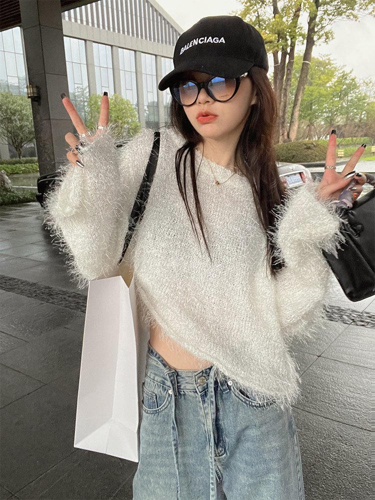 superniniyy 毛毛親膚手感寬鬆顯瘦慵懶溫柔長袖圓領毛衣女春季