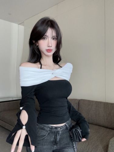 Real shot of hot girl style sexy one-line off-shoulder long-sleeved T-shirt women's slim-fit contrasting color design short top