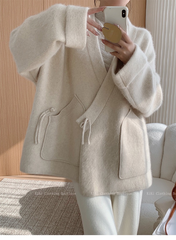 KIKI homemade lazy slow tone_new Chinese style raccoon velvet V-neck plate button knitted cardigan silhouette coat jacket for women