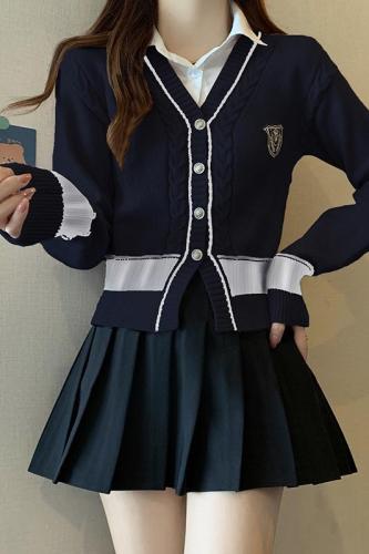 实拍~ 韩版学院风假两件套头V领短款修身显瘦长袖针织衫毛衣