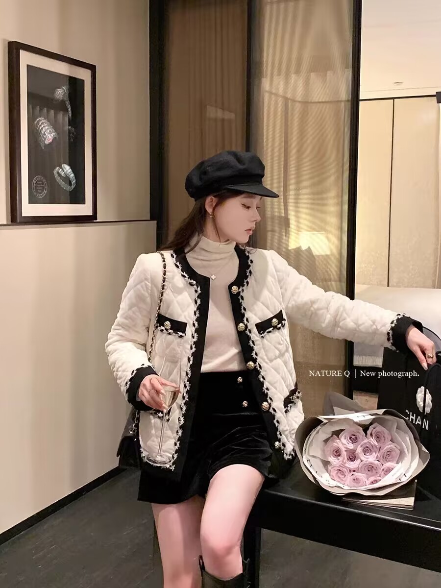 楊小卷 10/10 20:00 95折coco大小姐90白鴨絨絲絨小香羽絨服