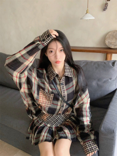 Real shot of sweet and cool chic style tie-dye plaid patchwork shirt and pleated skirt suit