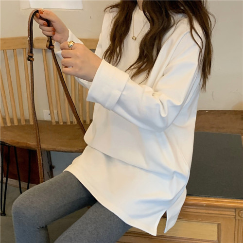 Real shot of German velvet white bottoming shirt for women in autumn and winter layered with velvet long-sleeved T-shirt for women in mid-length style