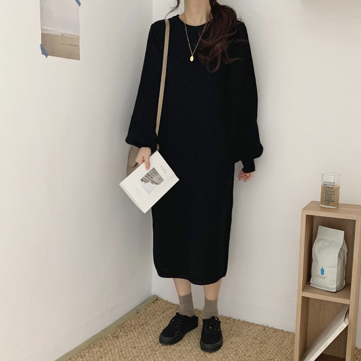 Real shot of plus size women's clothing, autumn and winter knitted dress, Korean style round neck, lantern sleeves, knee-length long dress