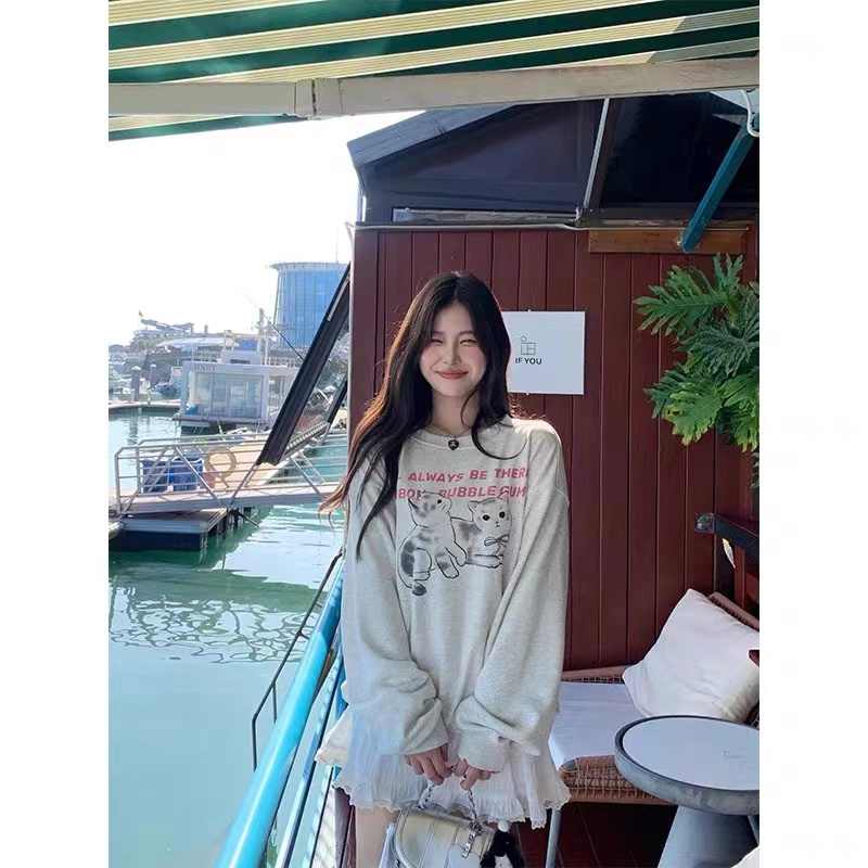Street design sense kitten letter print round neck sweatshirt for women 2023 autumn and winter new style student trend versatile top
