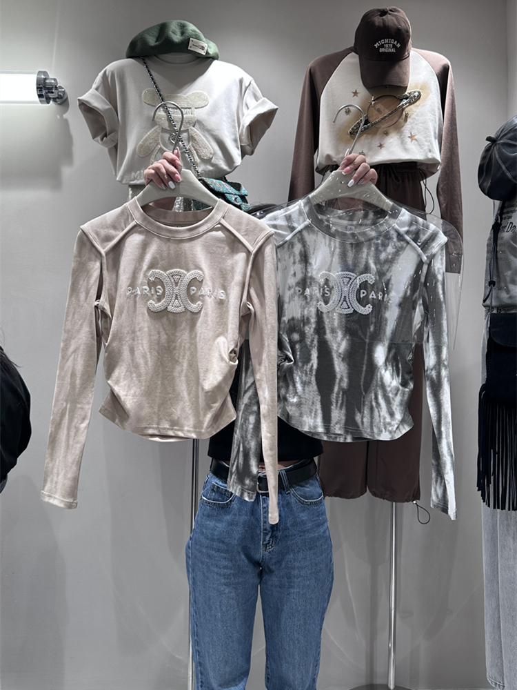 2023韓版時尚設計感高級重工刺繡長袖t恤女暈染工藝短款打底衫