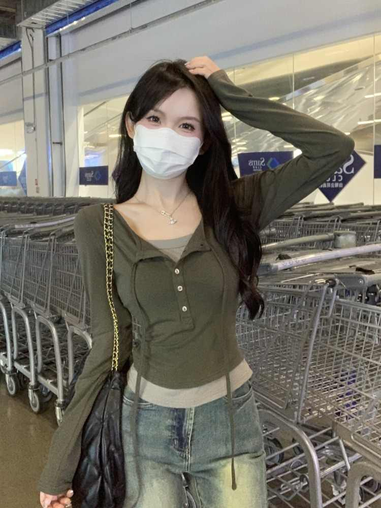 美式復古辣妹長袖t恤女春秋短款修身打底衫設計感小眾假兩件上衣
