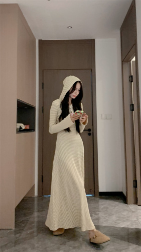 Real shot!  Korean style autumn and winter versatile astronomical waist slimming long dress