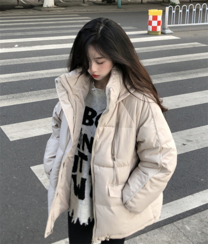 Actual shot of down-padded jacket for women in autumn and winter, thickened, versatile, loose, mid-length, cotton-padded jacket, thickened jacket