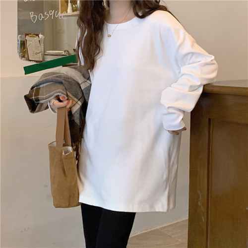 Real shot of German velvet white bottoming shirt for women in autumn and winter layered with velvet long-sleeved T-shirt for women in mid-length style