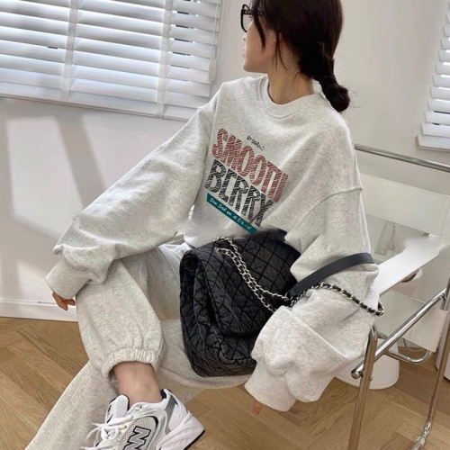 Winter young and trendy gray sweatshirt long-sleeved trousers two-piece set fashionable outfit