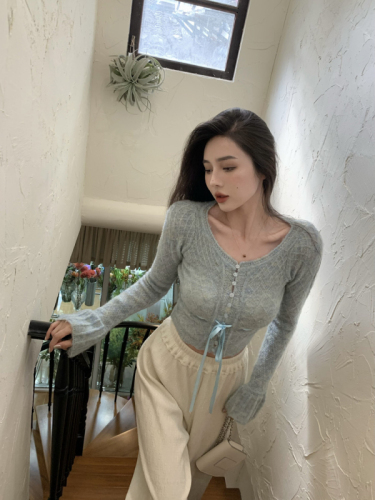 Real shot of autumn and winter new gradient color pure lust style slim lace-up short long-sleeved sweater sweater top for women