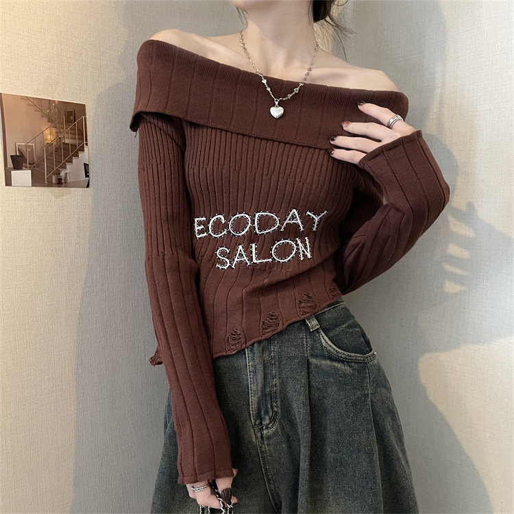 Real shot of hot girl one-shoulder long-sleeved irregular sweater women's high-end fashion beautiful short top