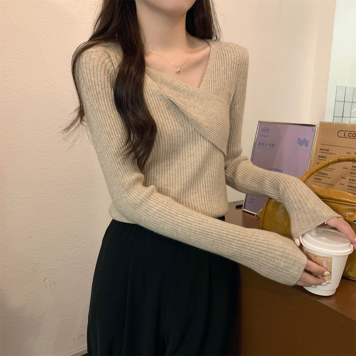 實拍 秋冬韓版修身氣質內搭別致設計感安迪絨針織打底女毛衣