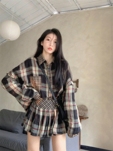Real shot of sweet and cool chic style tie-dye plaid patchwork shirt and pleated skirt suit