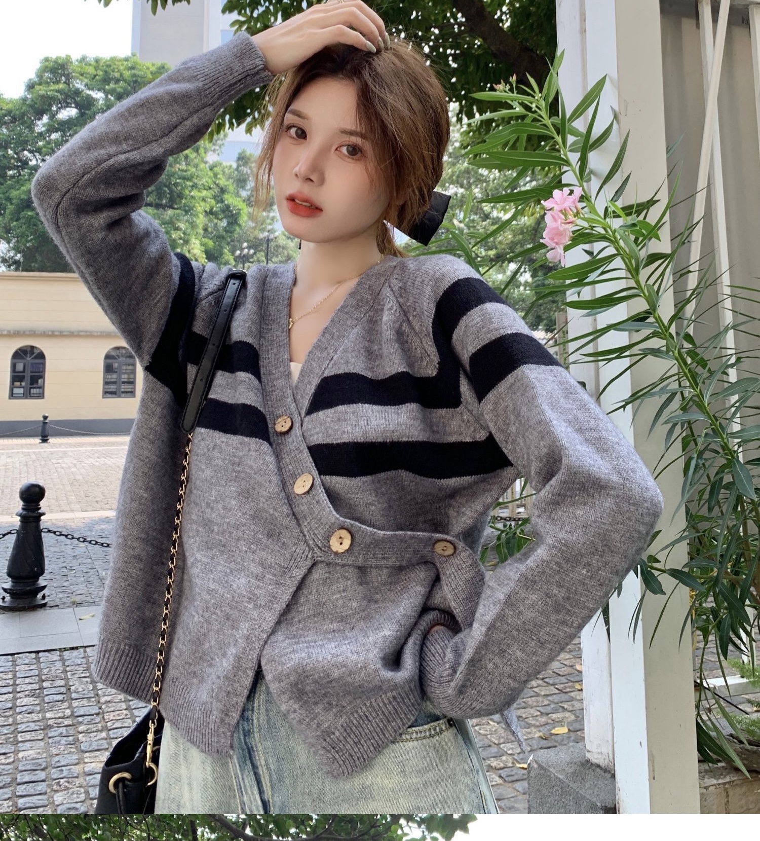 Autumn 2023 new Korean style striped V-neck design lazy style tops for women loose and chic long-sleeved sweaters