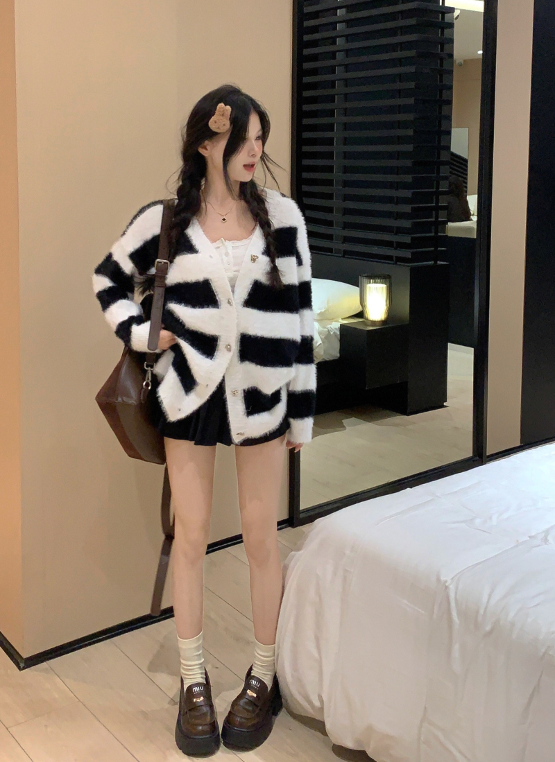 實拍~秋冬新款韓版百搭復古條紋水貂絨溫柔氣質寬鬆毛衣開衫