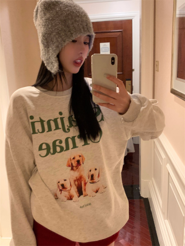 Real shot of pure cotton retro new versatile design tops for women, loose long-sleeved round neck sweatshirts are trendy