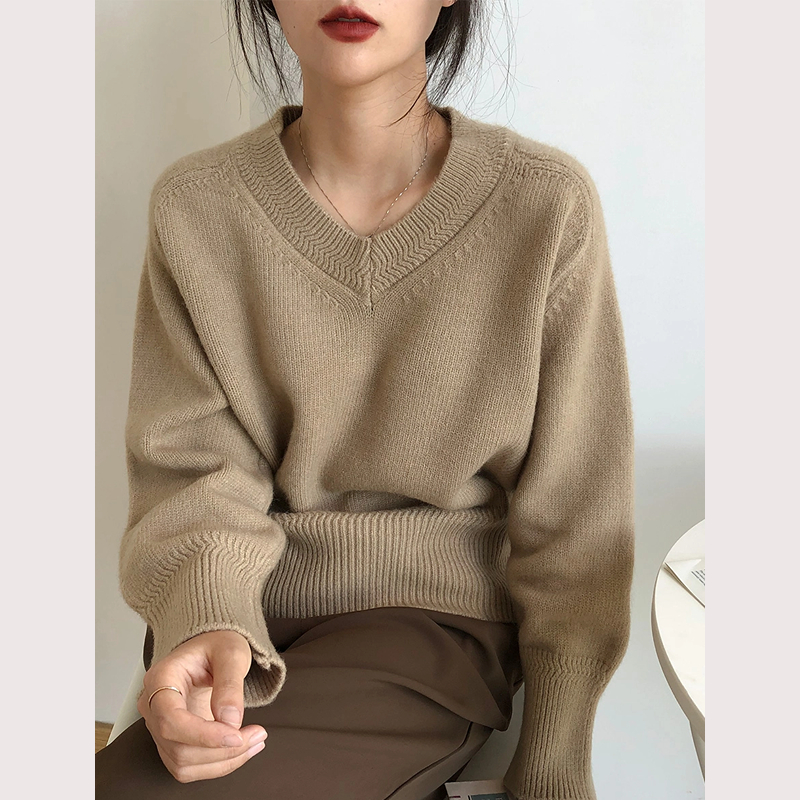 2023秋冬新款V領毛衣女套頭高品質內搭寬鬆針織打底衫上衣