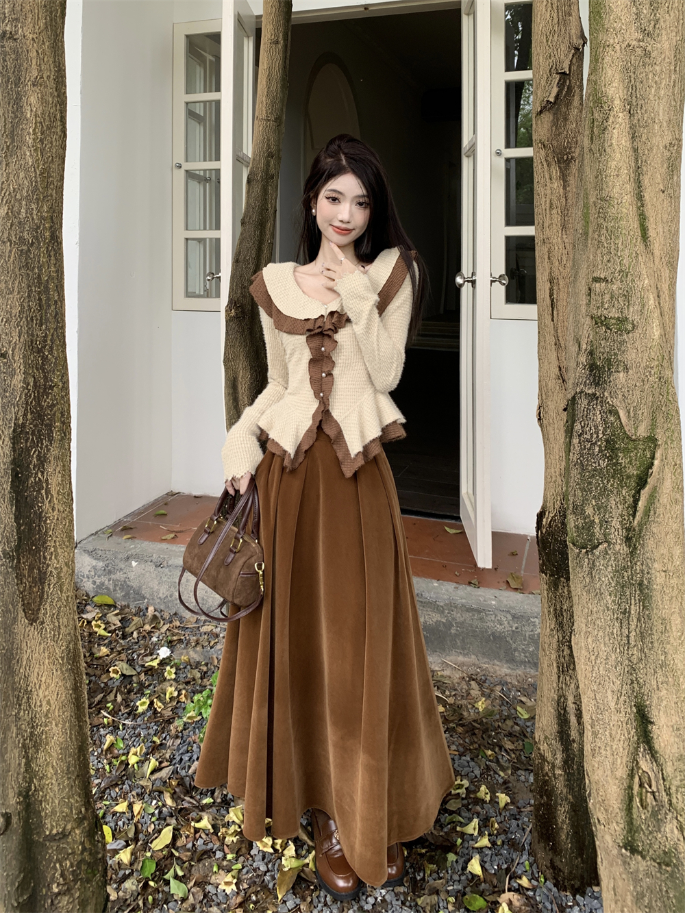 Actual shot ~ French contrast ruffled short waisted long-sleeved shirt + high-waisted long skirt