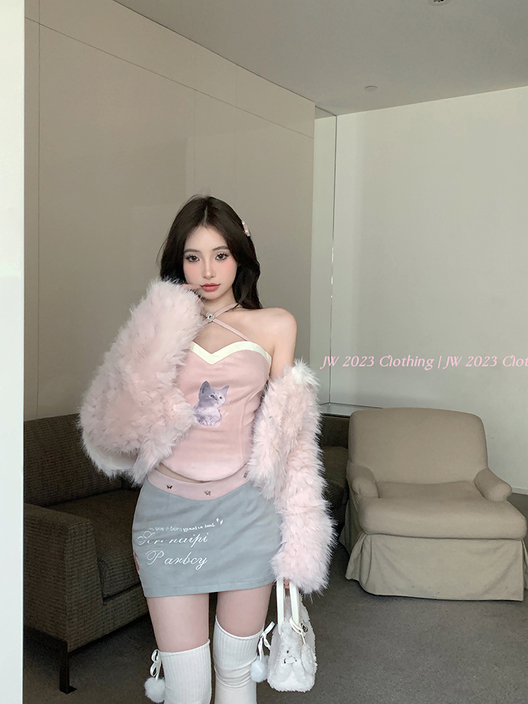 Real shot of winter, autumn and winter pink short long-sleeved fur coat suspender skirt suit for women
