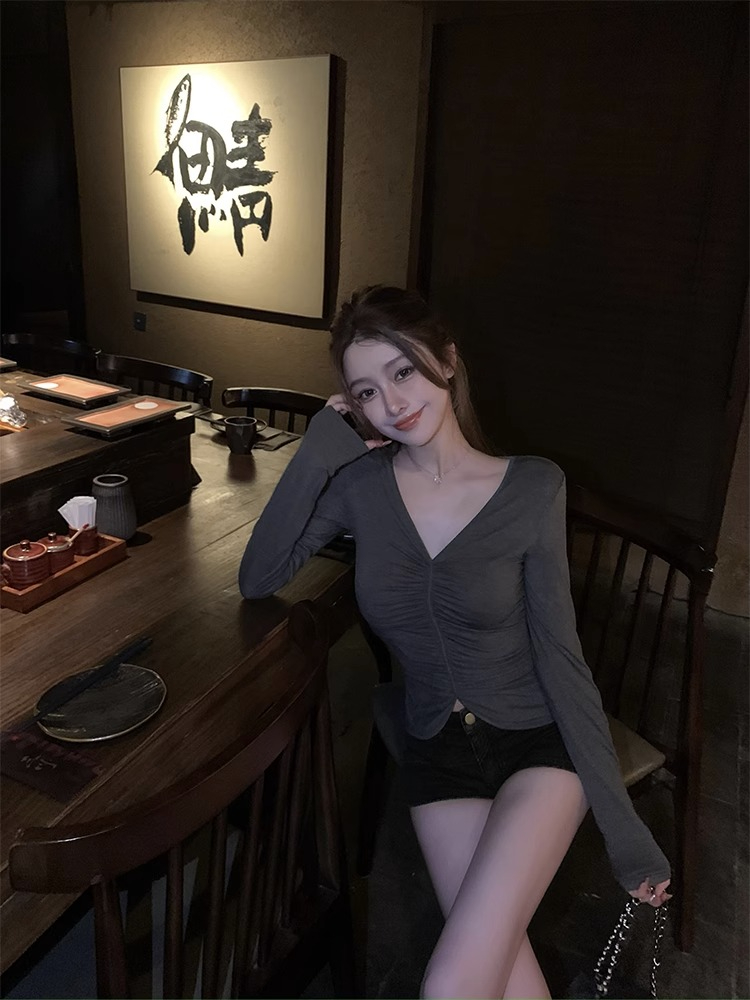 Rayon v-neck long-sleeved T-shirt for women spring and autumn new design niche slim fit top