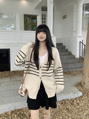 Actual shot of new autumn and winter styles~casual striped wool knitted cardigan, loose, slim and versatile top for women in autumn