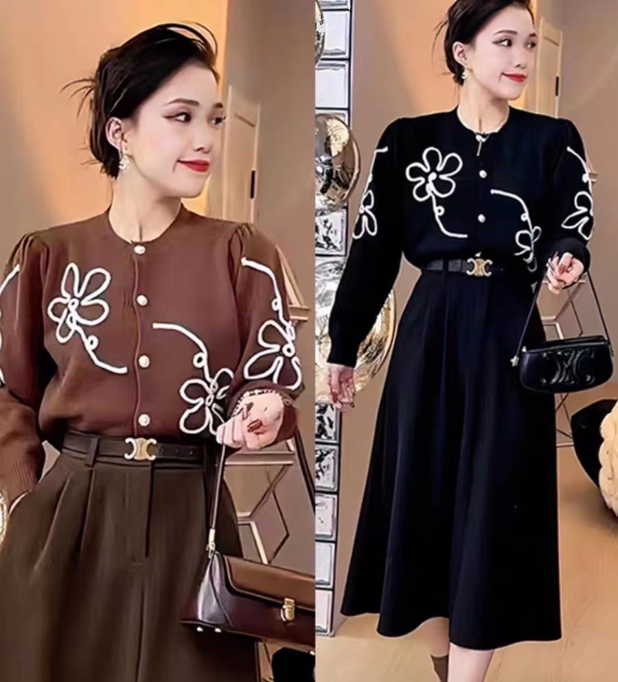 Heavy jacquard embroidered sweater cardigan coat for women autumn and winter outer wear 2023 new design knitted top outer wear