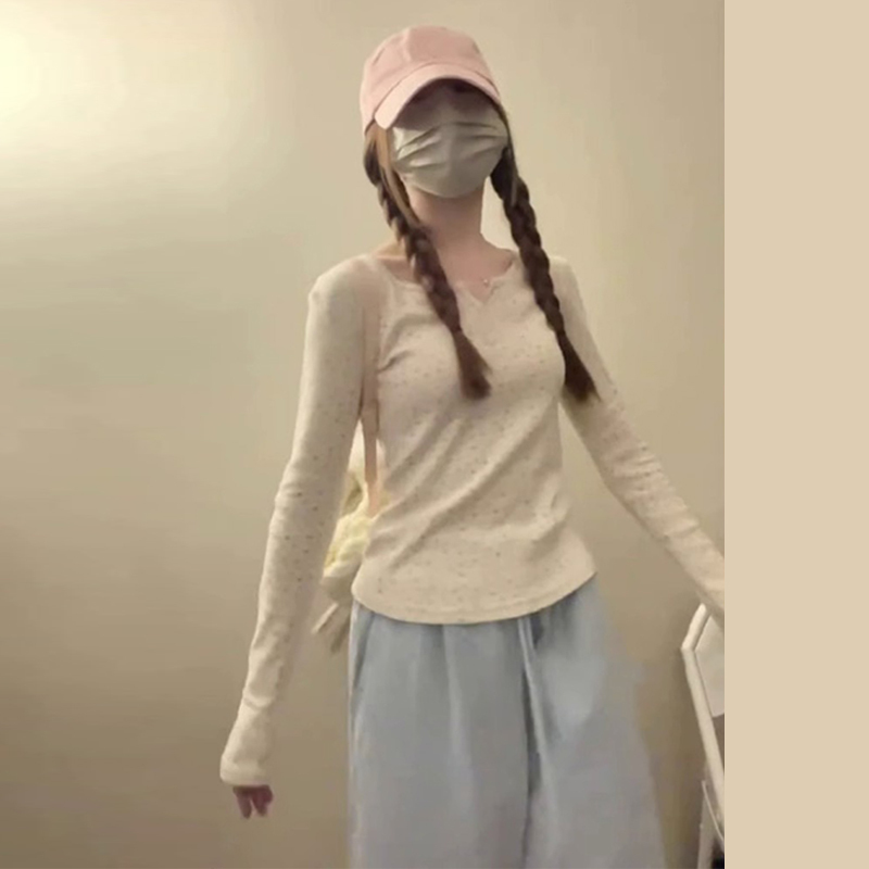 甜美碎花v領正肩長袖t恤女春秋季2023新款內搭打底衫修身顯瘦上衣