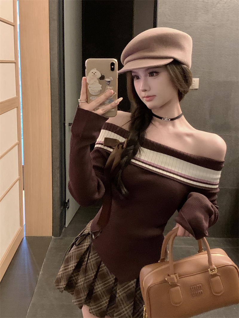 Actual shot of 2023 new lazy style bow Maillard knitted top + retro pleated skirt suit