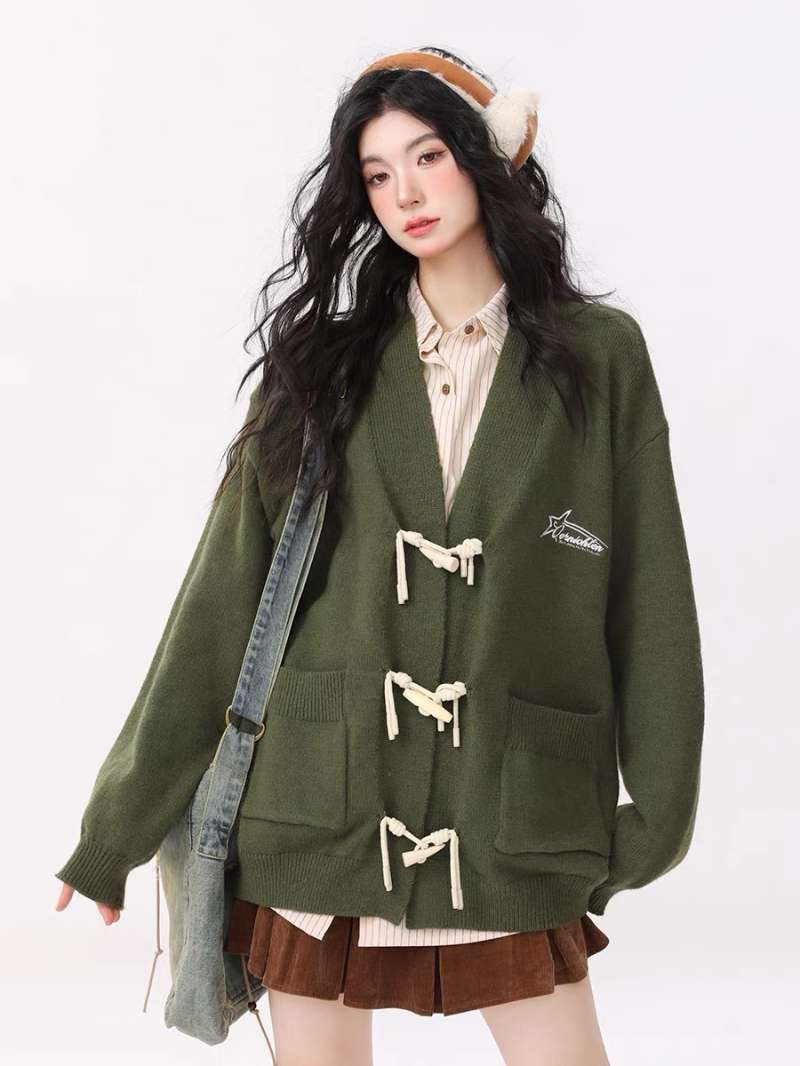AONW秋冬新款復古綠色牛角扣開衫毛衣女寬鬆慵懶風小眾針織衫外套
