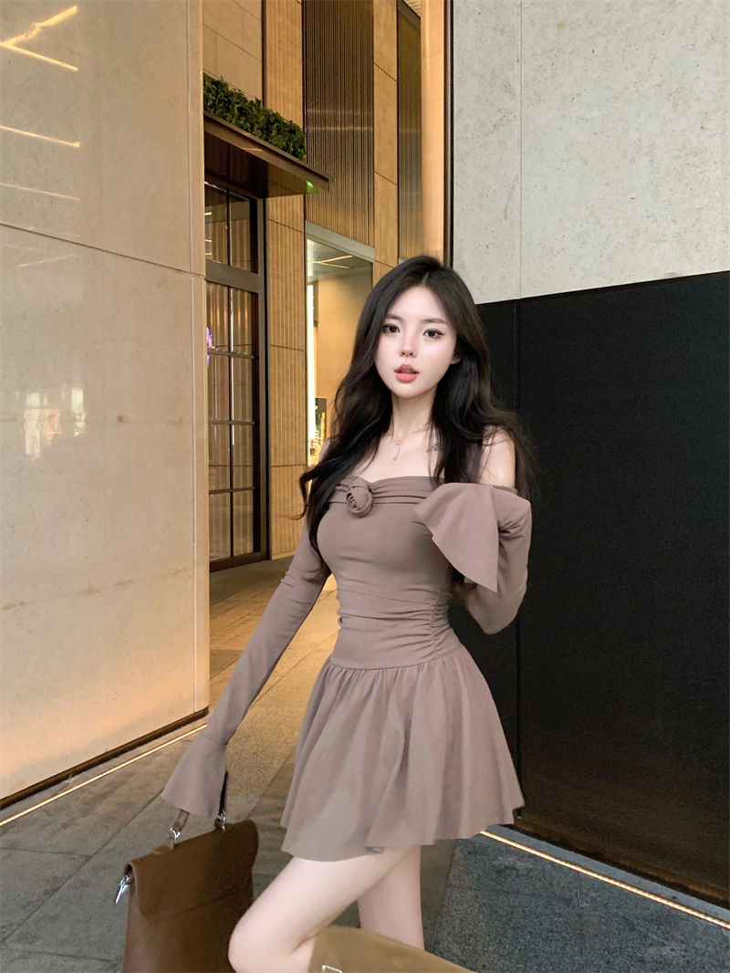 實拍~秋冬新款復古辣妹風一字肩連衣裙女設計感修身顯瘦短裙
