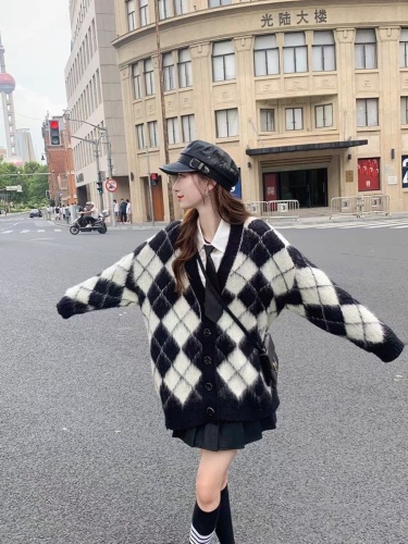  Design Checked Knitted Cardigan Jacket Women's Autumn New Lazy Style Loose Sweater Retro Top