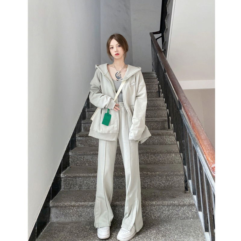 2023秋季淺綠色衛衣衛褲運動服套裝女寬鬆顯瘦休閒兩件套